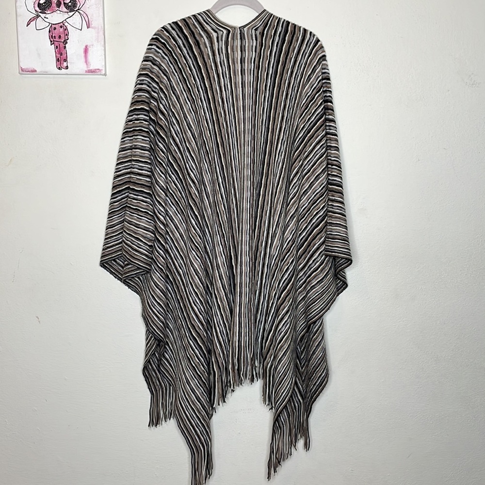 Cejon fringed topper/ shawl /scarf /cape /wrap one size - Picture 2 of 6